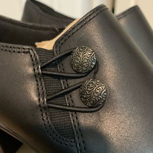 Clark’s, NIB, Black size 7 shoes. Womens Blk shoe